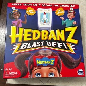Hedbanz Blast Off game